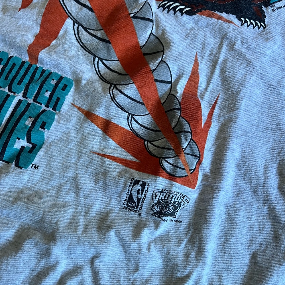 Vintage Vancouver Grizzlies 1994 NBA Basketball Tee RARE - Picture 2 of 6